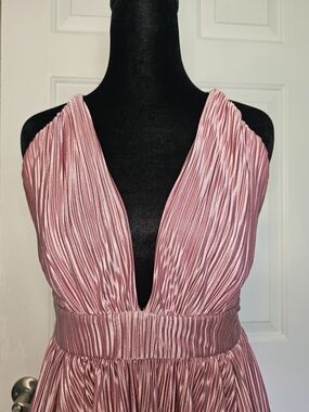 Lucy in the Sky Marcia Dress Pink Pleated V-Neck Mini Size S
